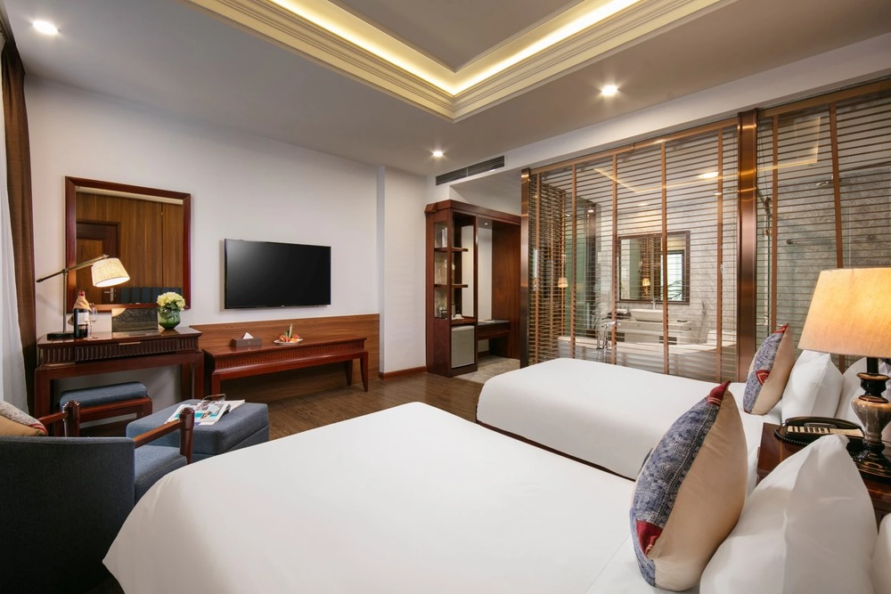 Family Suite Connecting